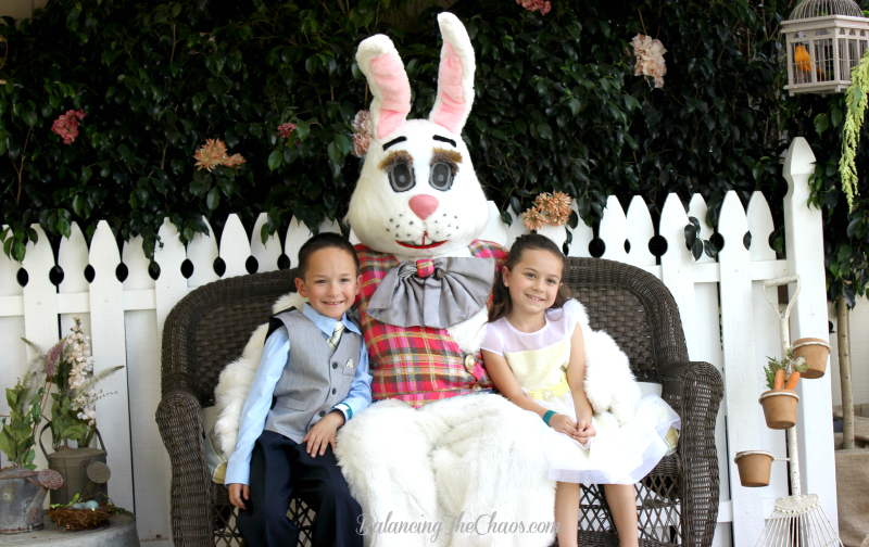  Irvine Park Railroad Eggstravaganza Lapin de Pâques 