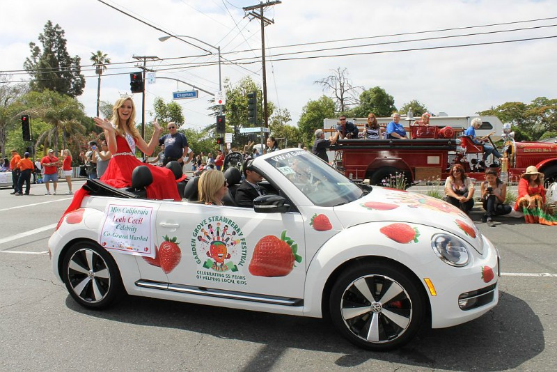 Miss-CA-in-Garden Grove Strawberry Festival parade