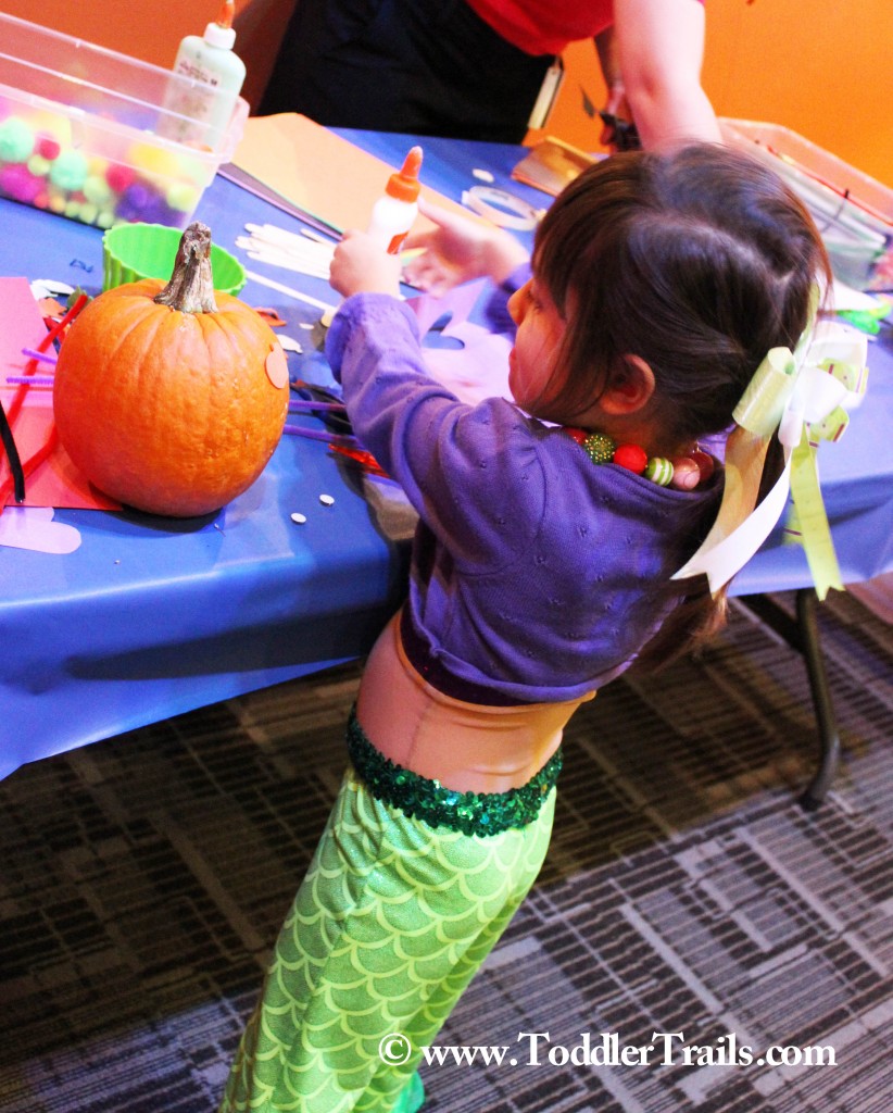 DSC Spooky Science Decorate Pumpkins