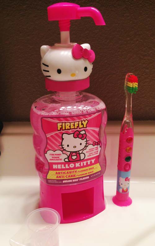 Hello Kitty Mouth Rinse and Ready Go Brush