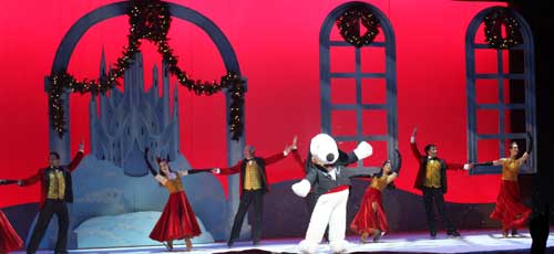 Merry Christmas Snoopy, Snoopy On Ice, Knott's Merry Farm