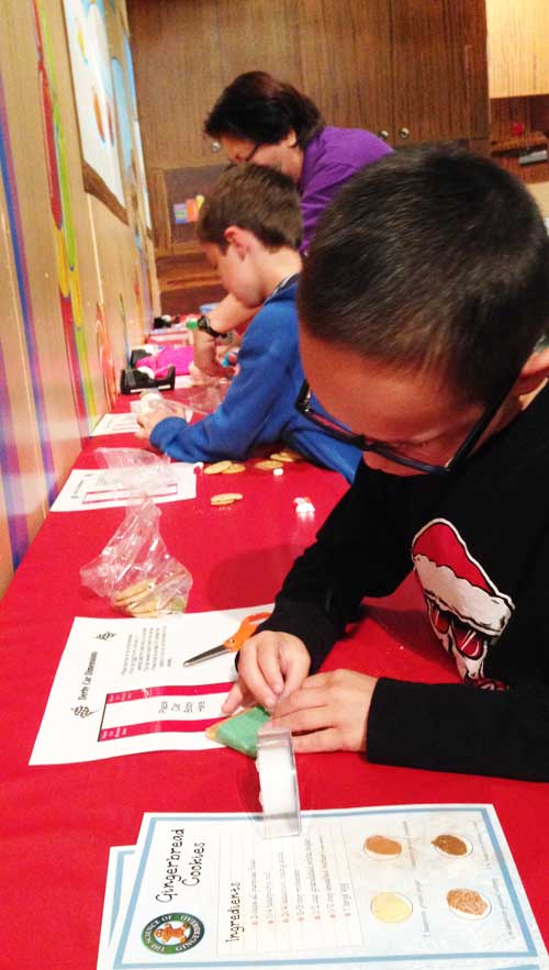 Discovery Cube OC, Science of the Gingerbread, build gingerbread derby car