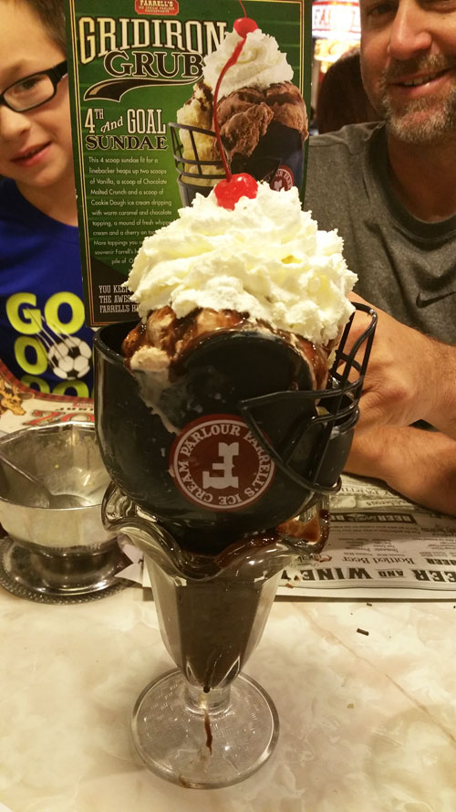 Farrell's 4th and Goal Sundae