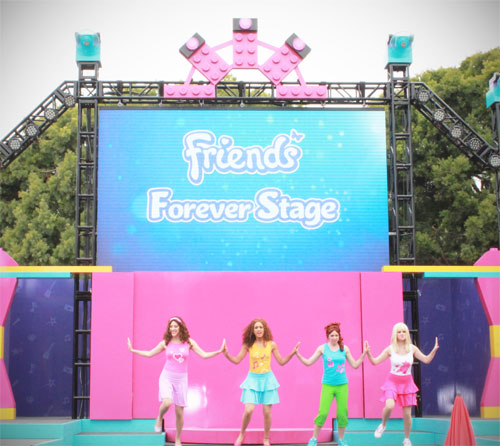 Legoland, Heartlake City, Friends Forever Stage