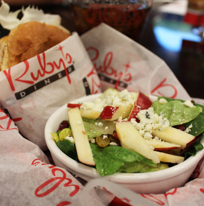 Ruby's Summer Shakes, Ruby's Chicken Sandwich