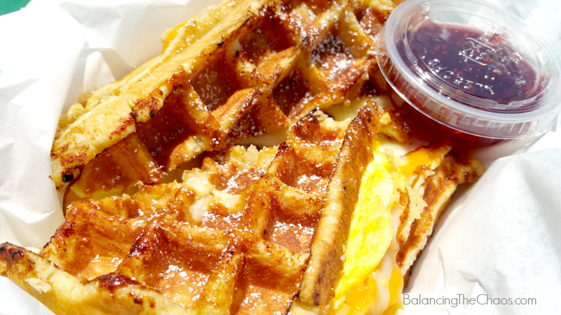 food-truck-fare-waffleicious-full-monte