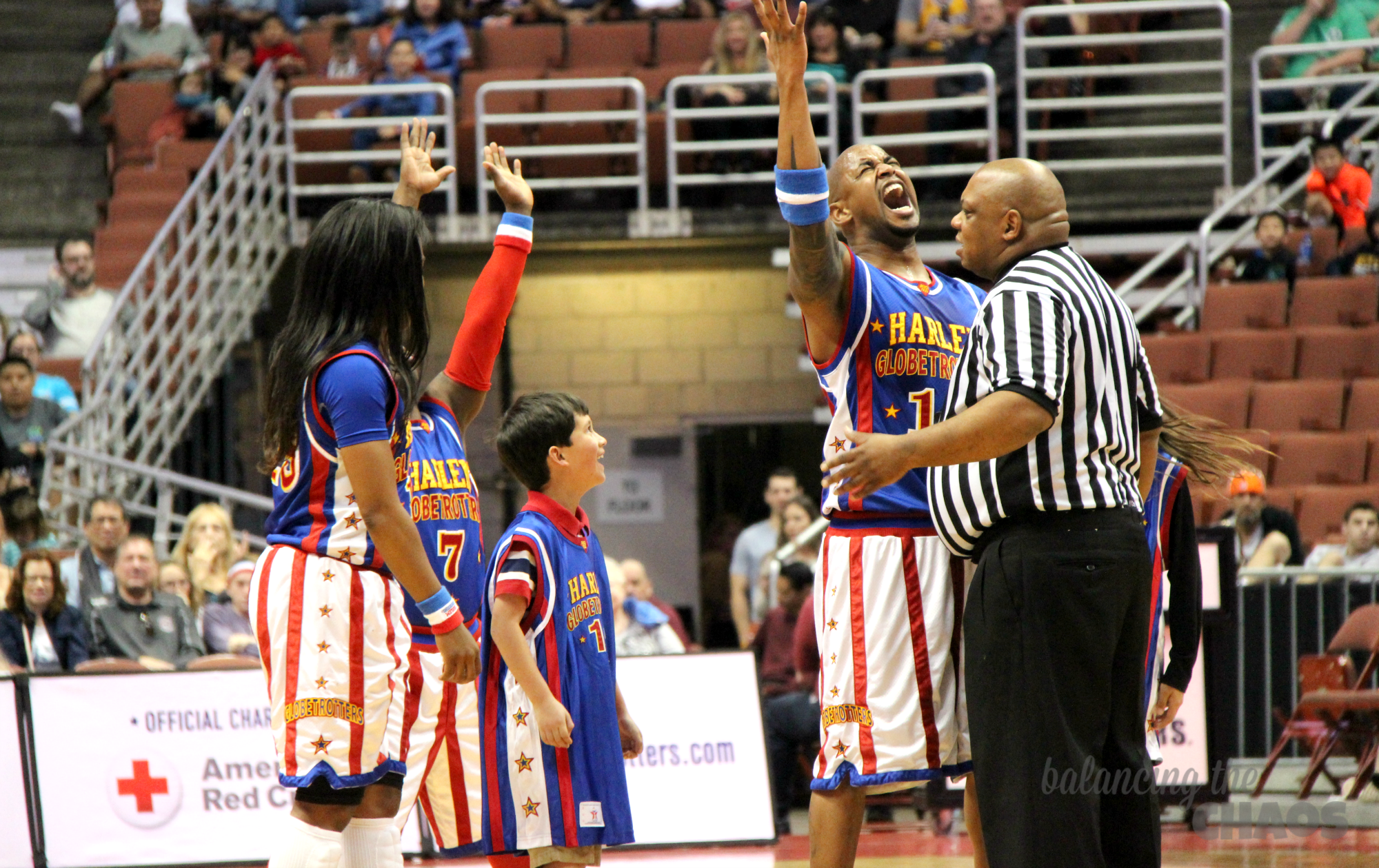 Harlem Globetrotters Singing