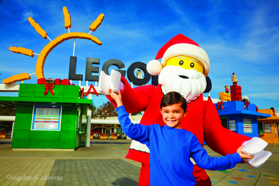 Legoland California Resort Park-Holiday-Boy-And-Santa