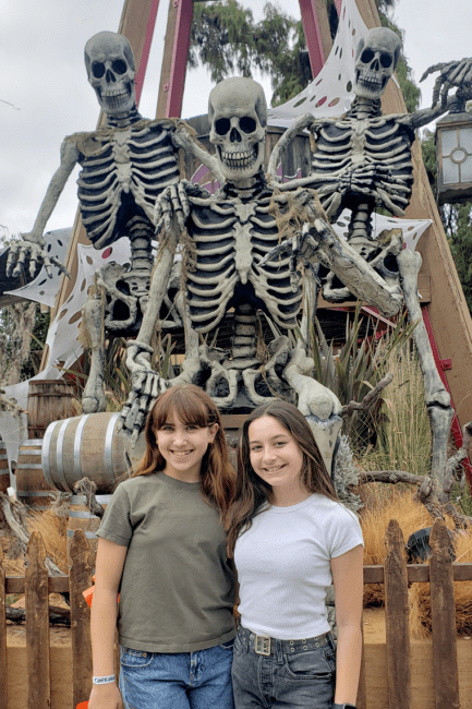 Great Spooky Picture Opportunities at Knott's Spooky Farm