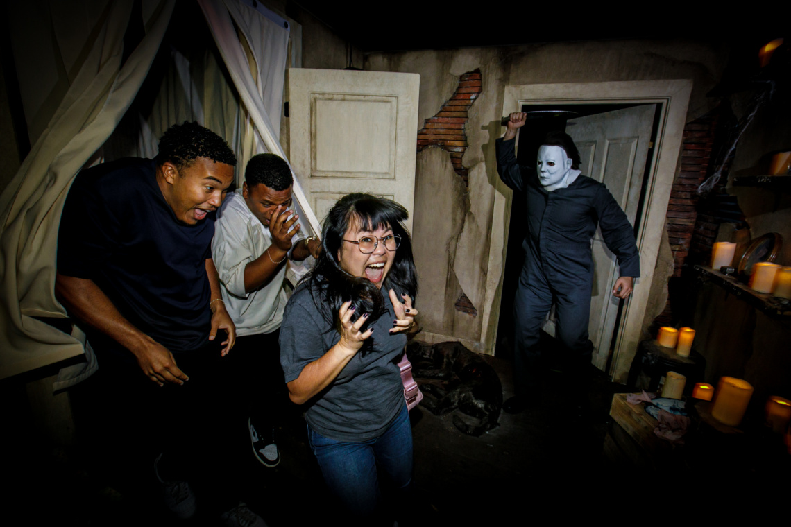 Universal Hollywood Horror Nights Halloween with Michael Myers